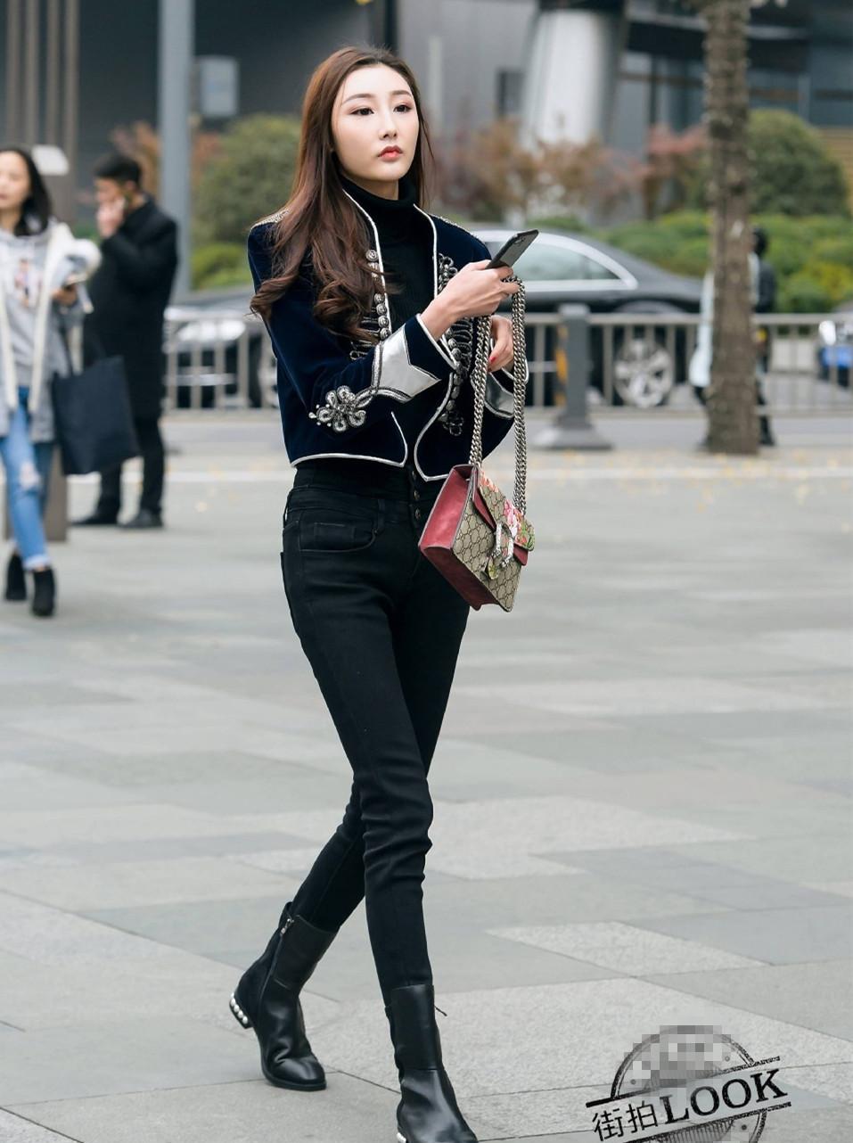 【太阳成tyc7111cc】严陵社区 陆圣洁:年轻党员显担当(图3) tyc7111cc太阳成集团